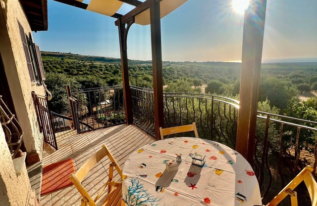 Villa 'Il Giglio Rosa' with Sea View, Private Terrace and Private Garden