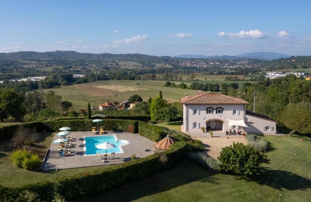 VILLA IL MAGNIFICO 10, Emma Villas