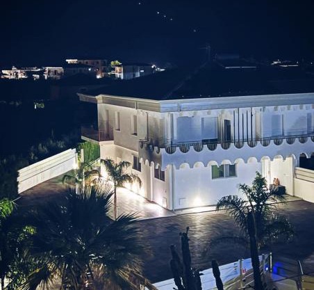 Villa ilary
