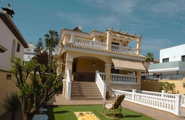 'Villa Ilusión Home' with Private Terrace, Wi-Fi and Air Conditioning