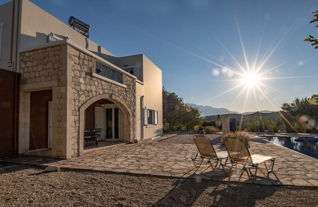 Villa con piscina privada, impresionantes vistas al mar y a la montaña - wifi gratuito y aire acondicionado