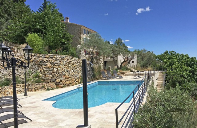 Bonita casa de vacaciones con piscina privada