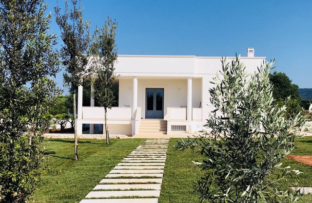 Villa en Apulia con vistas al mar en un campo increíble