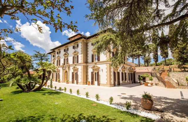 Villa en Campiglia Marittima con 8 habitaciones, capacidad 20