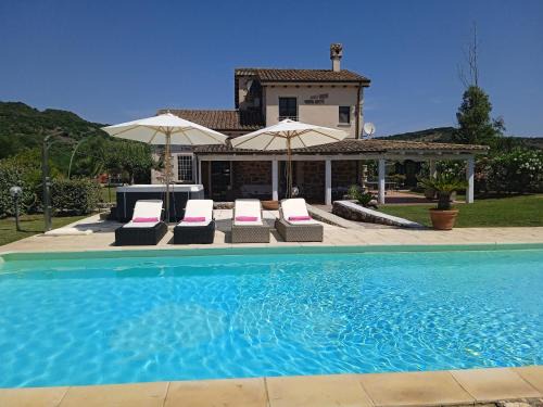 Villa in Campagna con Piscina Privata