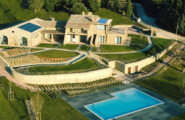 Villa en Canalicchio con 10 habitaciones, capacidad 24