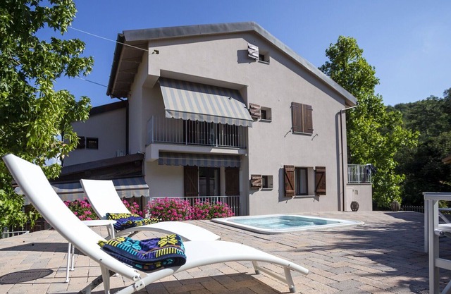 Villa en Casale con 8 habitaciones, capacidad 16