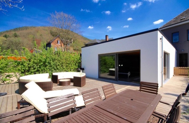 Villa en Coo con piscina y cerca de cascadas