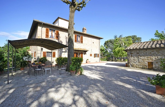 Villa en Cortona con 4 habitaciones, capacidad 8