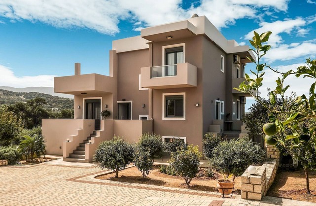 Hermosa casa grande nueva en Rethymno
