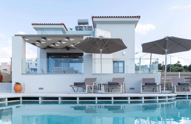Villa en Creta con Vistas al Mar y Piscina