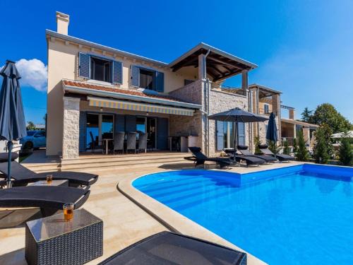 Villa in Deklici with Infinity Pool & Sea Views