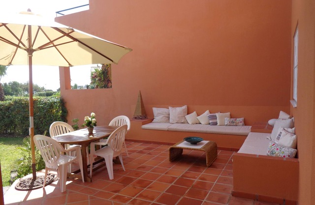 Chalet en primera línea, jardín, barbacoa, ideal familias..