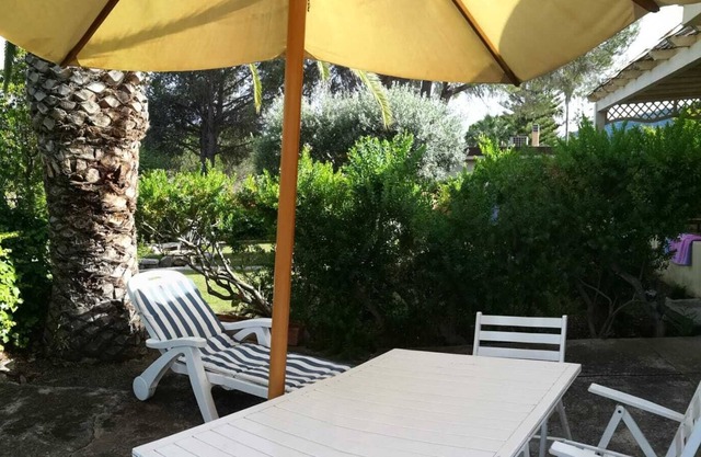 Villa frente al mar, Cala Sinzias, Cerdeña Sur