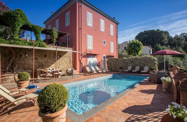 Hermosa villa en Peccioli con piscina privada