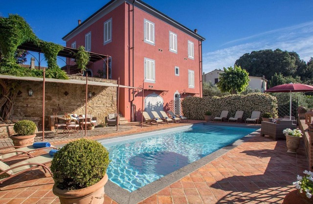 Hermosa villa en Peccioli con piscina privada