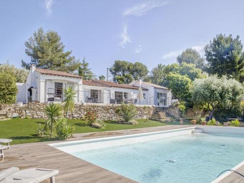 Villa in La Cadière-d'Azur with Private Pool