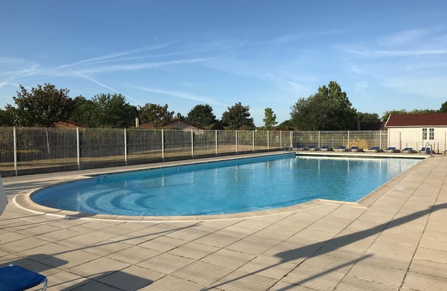 Villa en Les Forges con acceso a golf