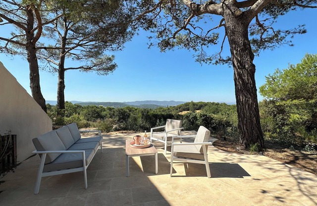 villa in Lourmarin, 6 en-suite bedrooms, exceptionnal view