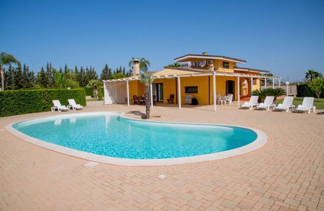 Villa en Melissano con 4 habitaciones, capacidad 8
