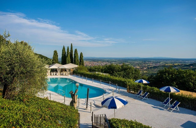 Villa en Montecatini Alto con 6 habitaciones, capacidad 14