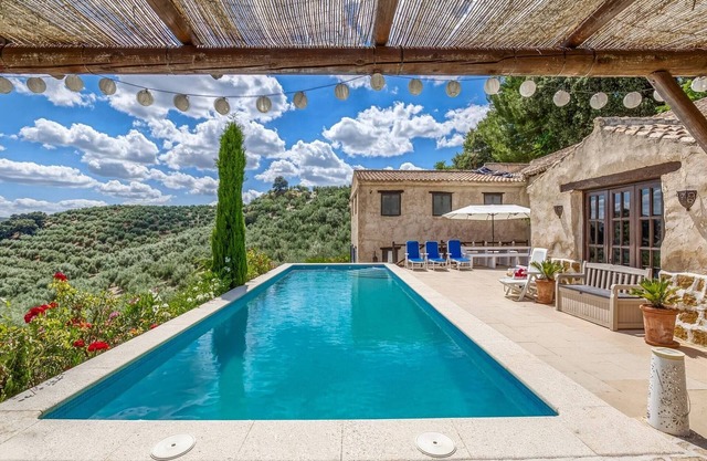 Villa en Montefrio cerca de Lago Iznajar
