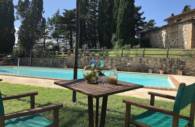 Villa en Montegemoli con 7 habitaciones, capacidad 13