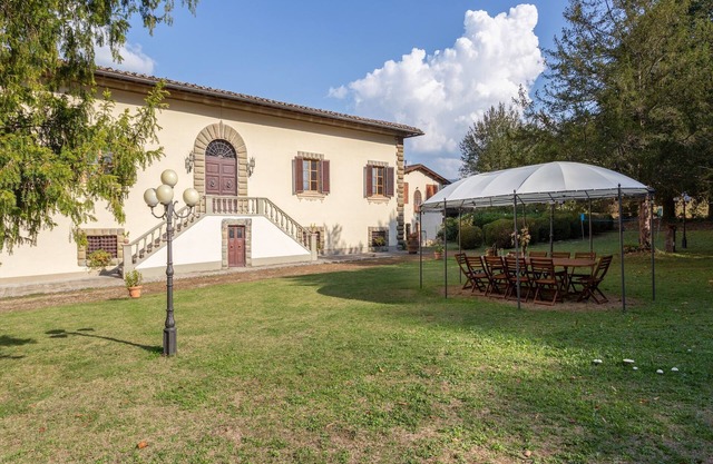 Villa en Mugello con piscina privada