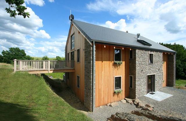 Villa en Nadrin con piscina y vistas