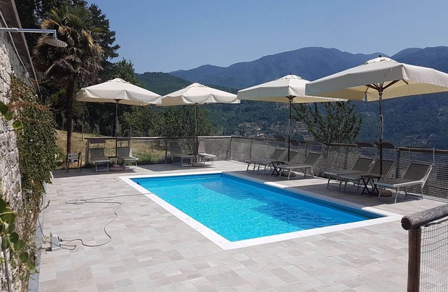 Villa en Pelago cerca de Playa y Golf