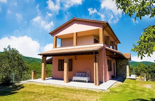 Villa en Pieve San Giovanni con Piscina