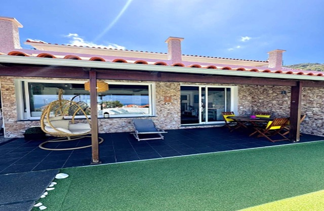 Villa en Porto da Cruz con vistas al mar