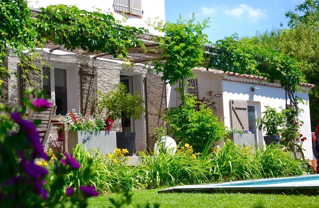 Villa en Provenza piscina privada y jardín paisajístico