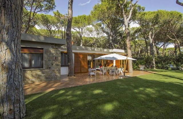 Villa en Roccamare con 5 habitaciones, capacidad 10