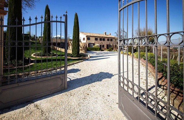 Villa en San Marcello con 3 habitaciones, capacidad 10