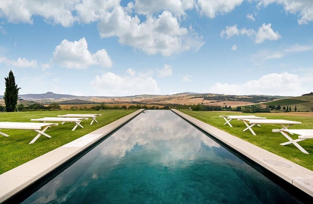 Villa in Sarteano with 8 bedrooms sleeps 19