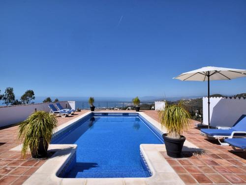 Villa in Sayalonga with Private Pool