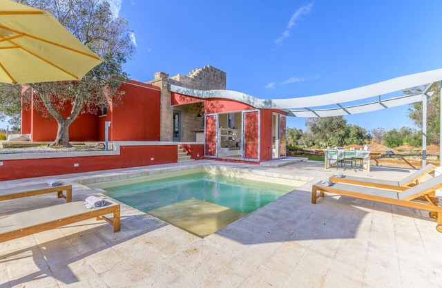 Villa en Serranova con 2 habitaciones, capacidad 4