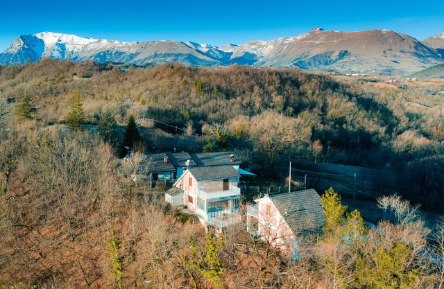Villa en el campo en la montaña Sibillini, a 15 km de rutas de montaña