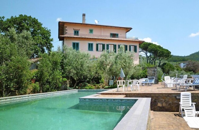 Villa en Toscana con vistas a viñedos