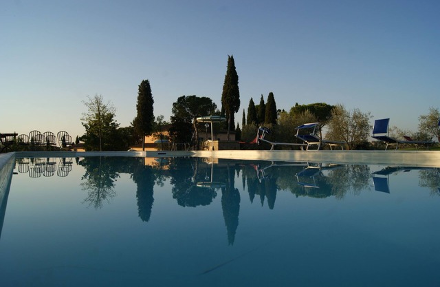 Villa / Independent home en Arezzo con 9 habitaciones, capacidad 18
