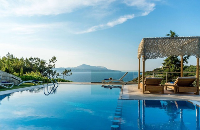 Villa Ioanna con piscina climatizada en Plaka, Chania