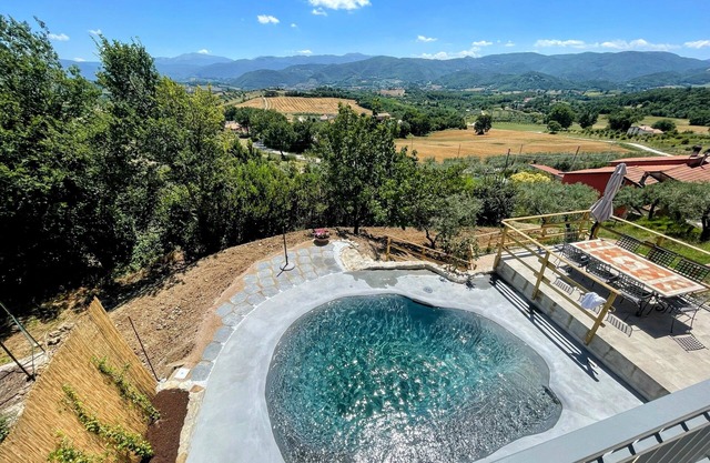 Villa Ipnotica - pool - sleeps 7 - additional children possible at no extra cost