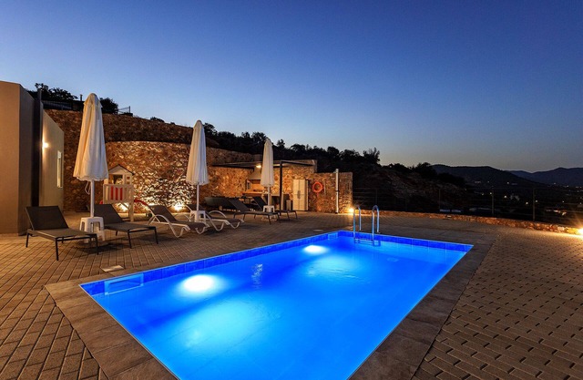VILLA IRIFAY