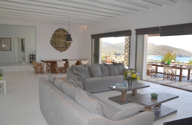VILLA IRINI, UNA HERMOSA Y ESPACIOSA VISTA AL MAR VILLA, TRANQUILO, VISTAS MÁGICAS, RELAJARSE