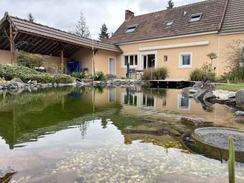Villa Isaac - Piscine naturelle - Proche Boulerie Jump - 8p