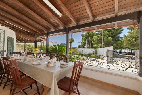Villa Isidoro Sea View - Happy Rentals