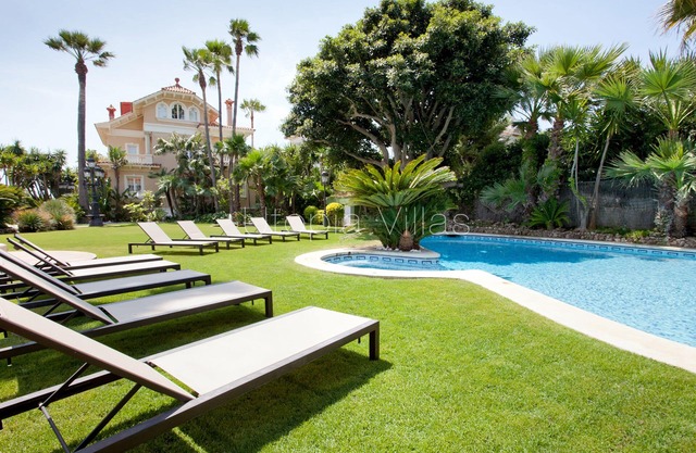 Impresionante villa frente al mar - aire acondicionado, casa de huéspedes, wifi