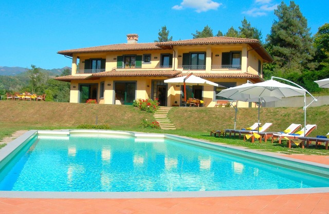 Villa en Castelnuovo Di Garfagnana con 7 habitaciones, capacidad 14