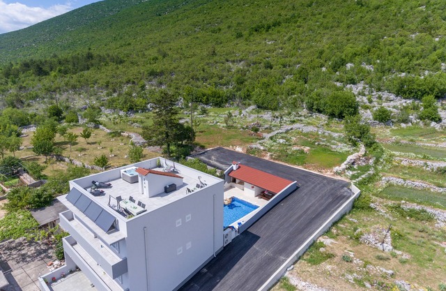 Villa je potpuno opremljena za odmor 18 osoba